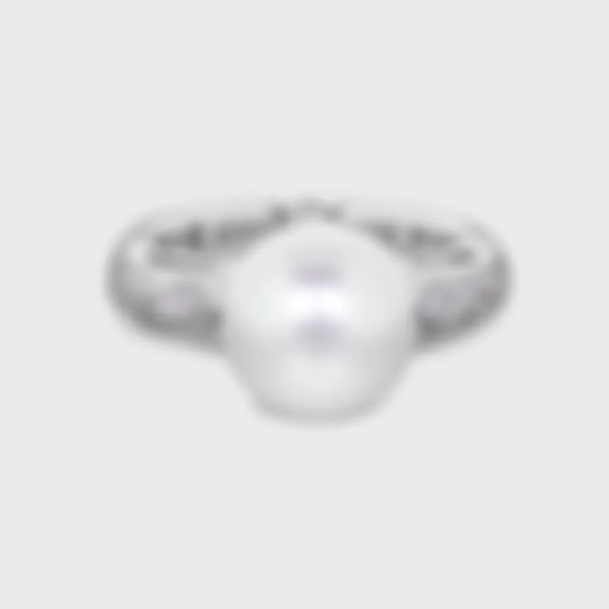 Katiu White white gold ring by ValeOro with a large round pearl and diamond pavé on the band, front view